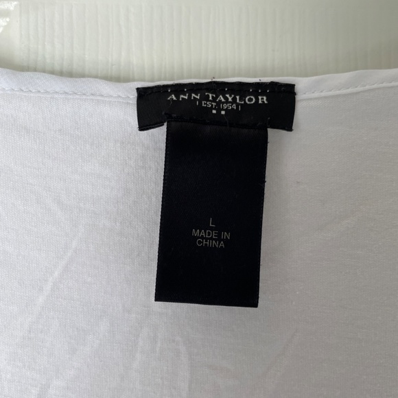 Ann Taylor white blouse with beige / tan lining Size Large - Picture 6 of 7